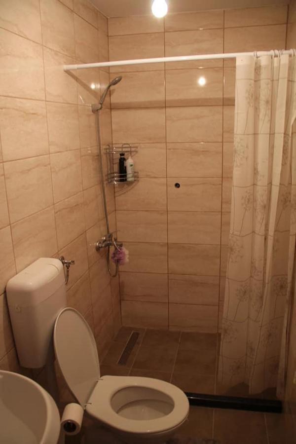 Apartman Nesa Boracko Jezero Konjic Exteriör bild